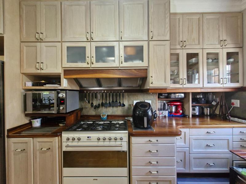 4 Bedroom Property for Sale in Rondebosch Western Cape